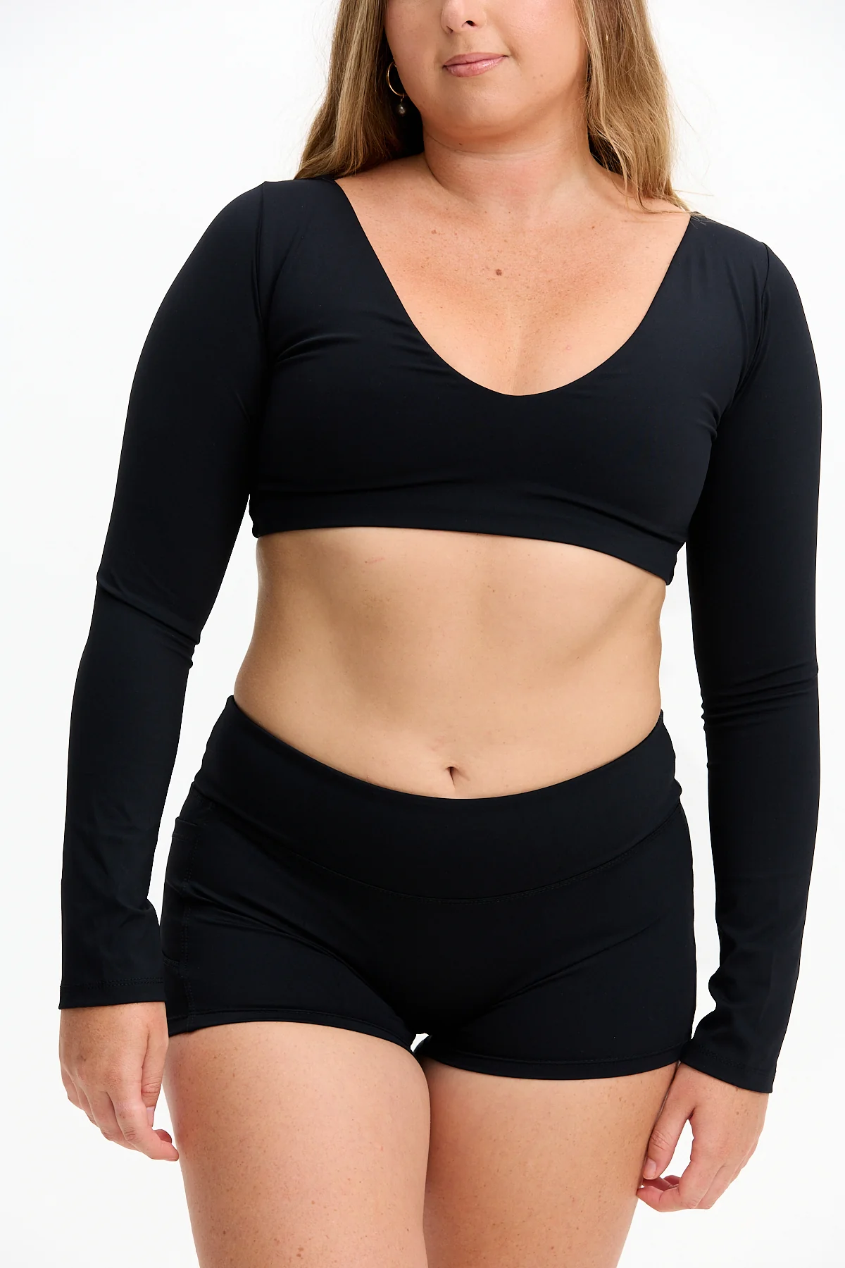 Long Sleeve Active Crop Top - Black - Image 4